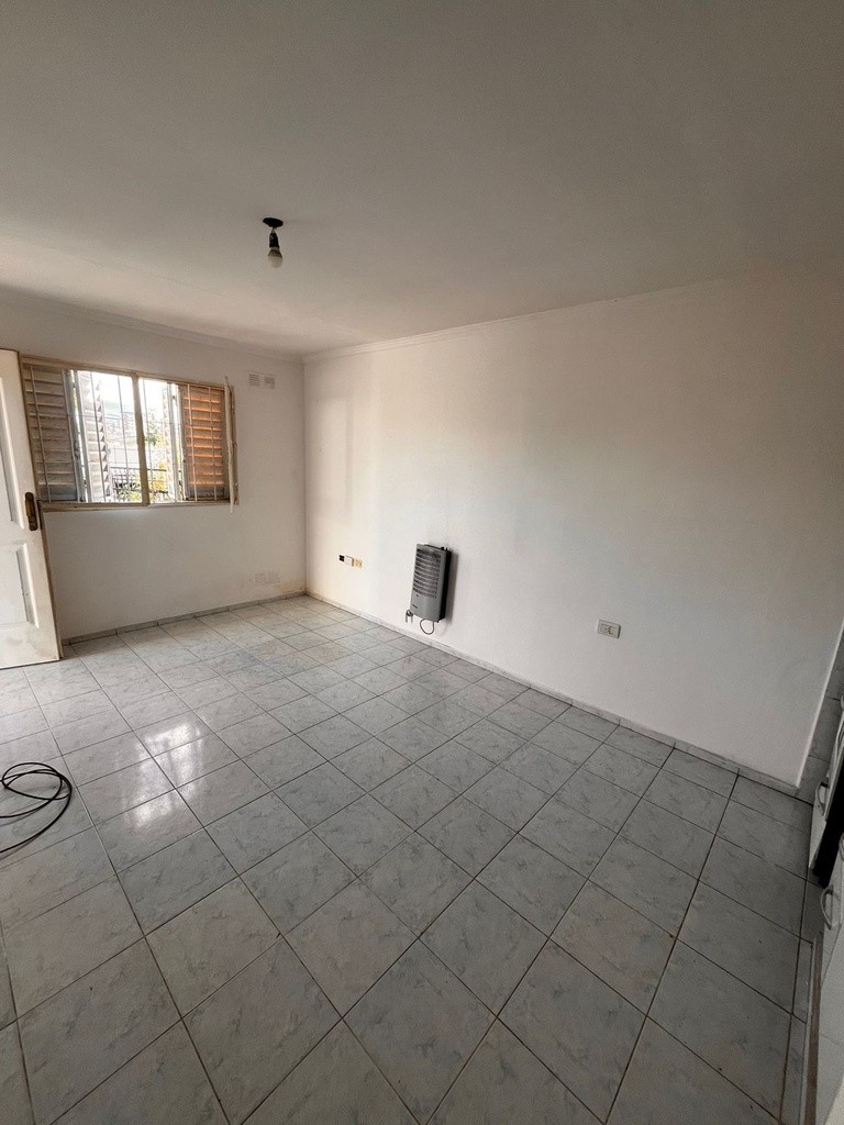 ALQUILER DEPARTAMENTO MORENO 557